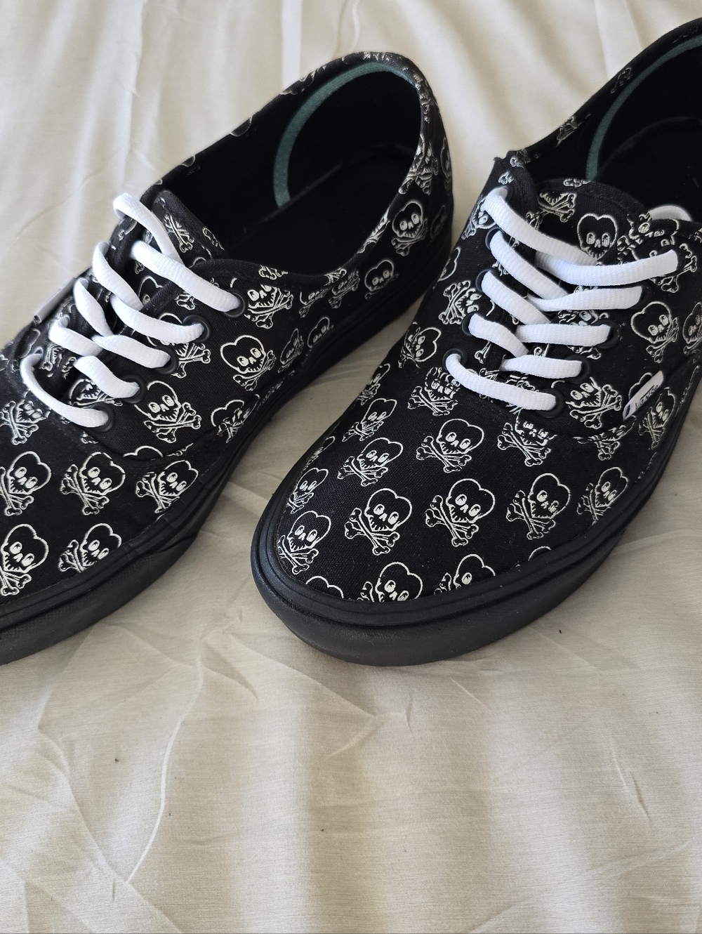 VANS Comfy Cush Coldhearted Skull & Bones - Skate Goth Dark US M 10 - Excellent